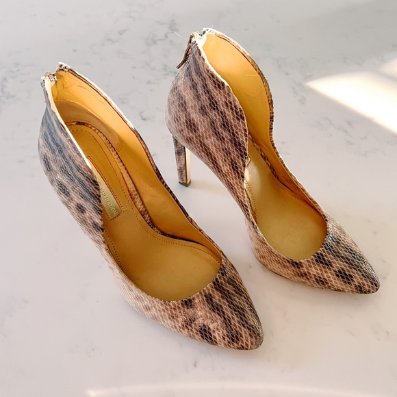 BCBG BCBGeneration Snake Zipper Back Heel Pump 6 - Picture 5 of 7